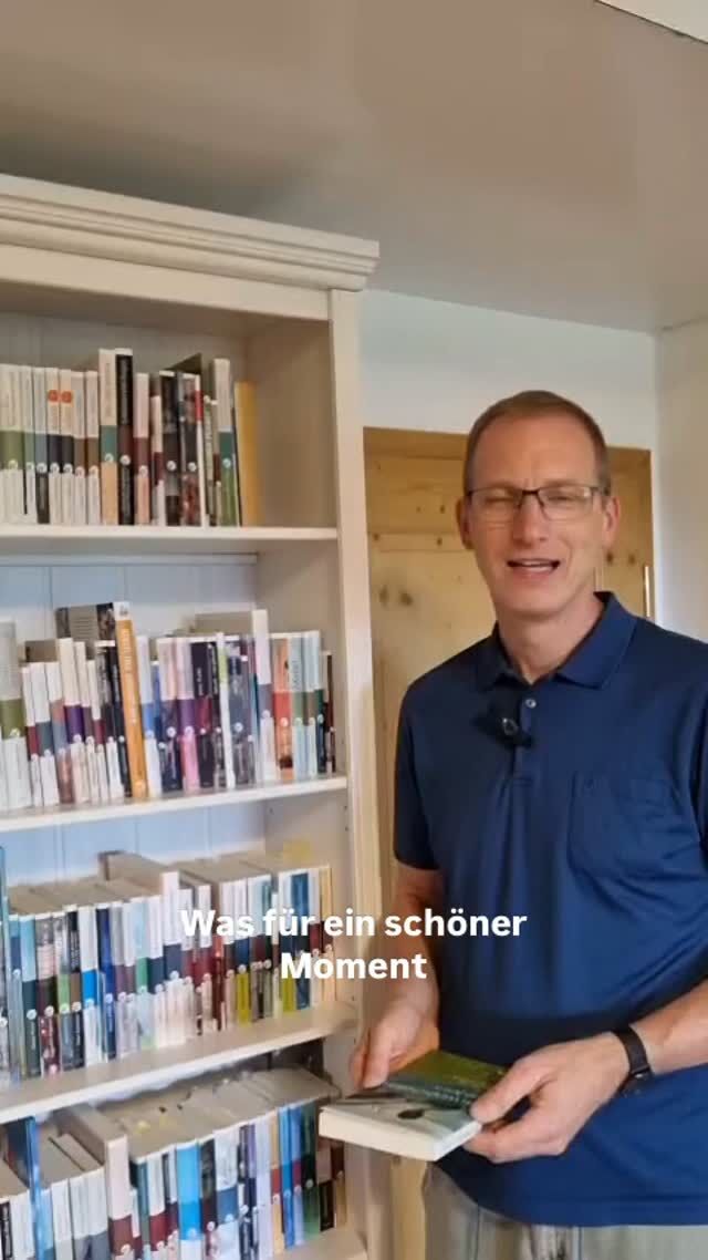 Mit Andreas Schröters Buch "Im Windschatten von Jesus" flatterte diese Tage wieder eine inspirierende Neuerscheinung auf unseren Tisch.

Wir sind happy!

Gibt es einen Gedanken über Jesus, der dich in letzter Zeit besonders bewegt hat?

Im Windschatten von Jesus
Glaube, der trägt – Leben, das überzeugt
Andreas Schröter
ISBN 978-3-86256-209-1
Neufeld-Verlag

#ImWindschattenVonJesus #Buchliebe #Neuerscheinung #ChristlicheBücher #NeufeldVerlag
