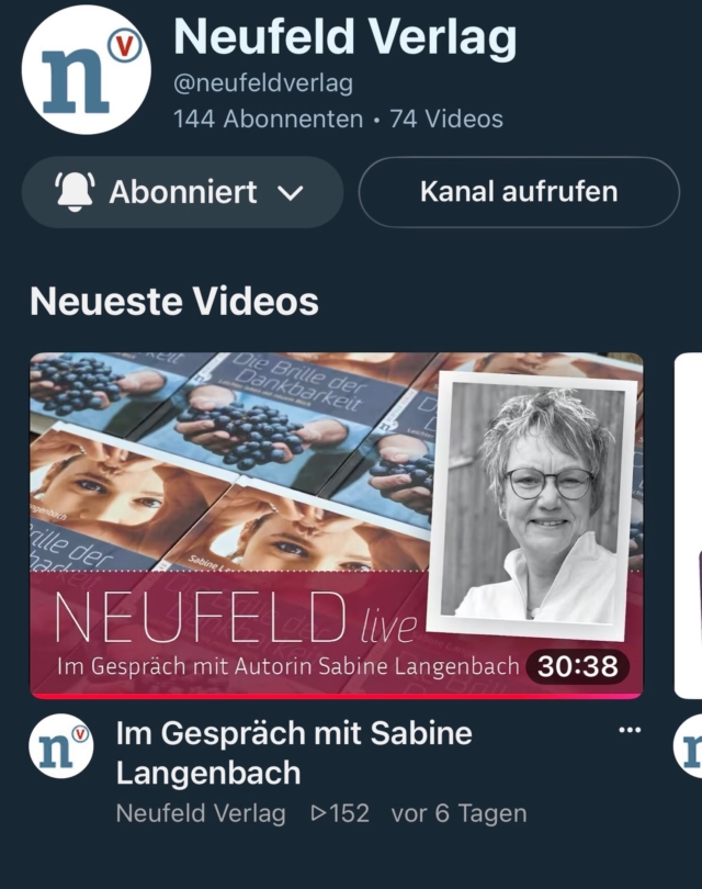 Ein sehr inspirierendes und sympathisches Interview! Die Gedanken von @diedankbarkeitsbotschafterin und Verleger David Neufeld machen neugierig auf das Buch und zeigen auf schöne Weise, wie wertvoll ein dankbarer Blick auf das Leben sein kann.

Danke liebe sdn für diese schönen Worte zu unserem  Video Neufeld live auf YouTube

Hast du das Video schon für dich entdeckt? Für was bist du heute dankbar ?

#diebrillederdankbarkeit #dankbar #sabinelangenbach #neufeldverlag